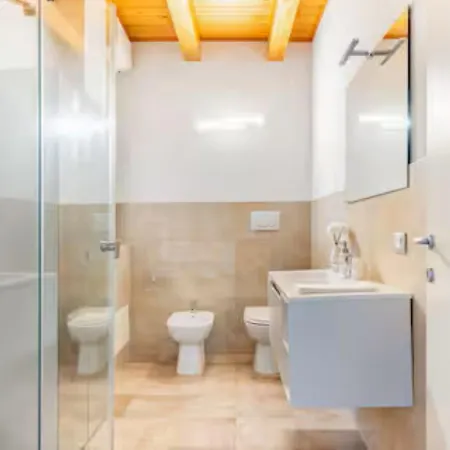 Apartment Luxury Lakeview Loft Baveno